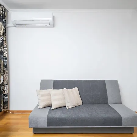 Lejlighed 1bd Flat With Desk On Russian Monument Square By Flat Mаnager *