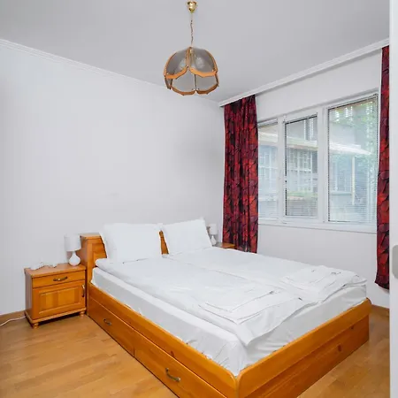 1bd Flat With Desk On Russian Monument Square By Flat Mаnager Lejlighed