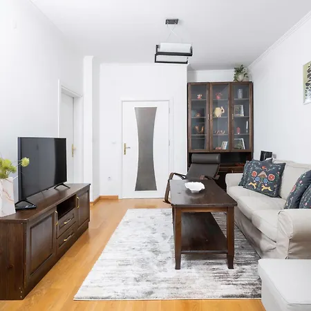 1bd Flat With Desk On Russian Monument Square Sofia
