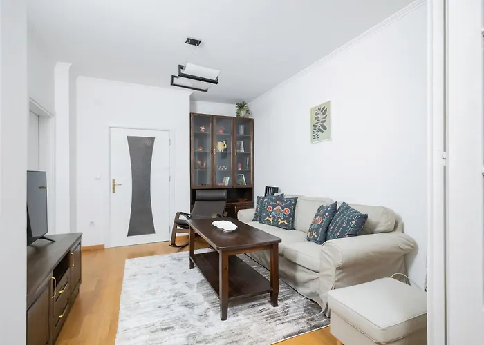 1bd Flat With Desk On Russian Monument Square By Flat Mаnager