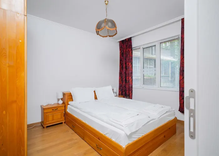 1bd Flat With Desk On Russian Monument Square By Flat Mаnager アパート